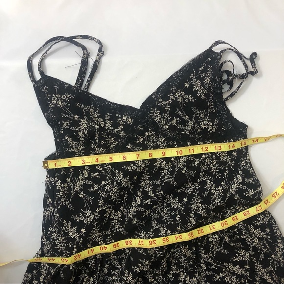 Floral backless dress - Picture 7 of 8